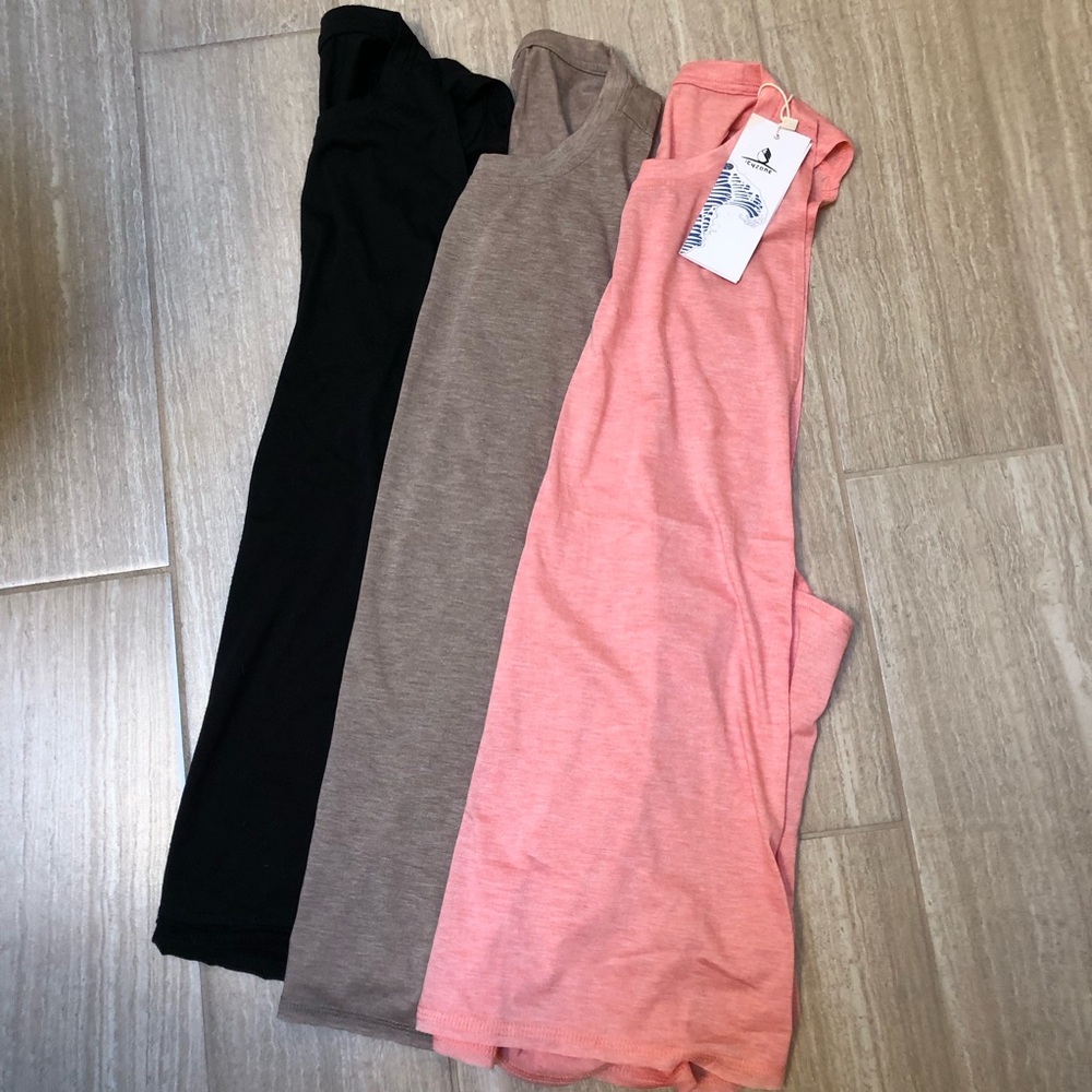 Set of 3 Icyzone sports racerback athletic Tops in Black, Taupe & Pink size M